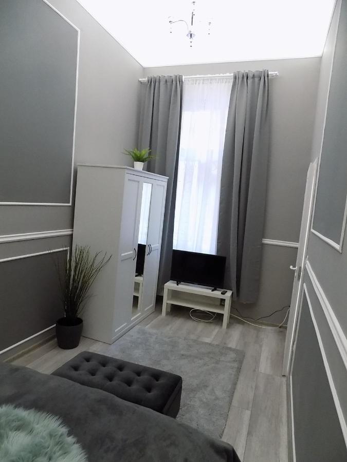 A10 Alkotmany B Apartment Budapest Exterior photo